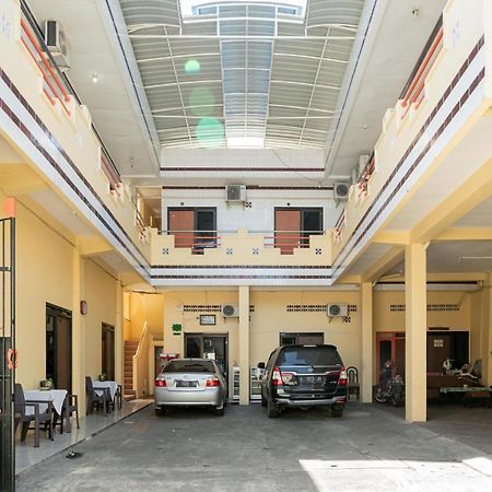 Reddoorz Syariah Near Jembatan Merah Plaza Krembangan Esterno foto